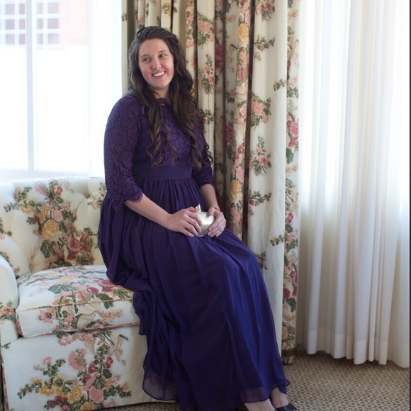 Dainty Jewells Dresses & Skirts - Dainty Jewels  Dress-  lovely lace / chiffon  - woman’s - plum / purple - size M